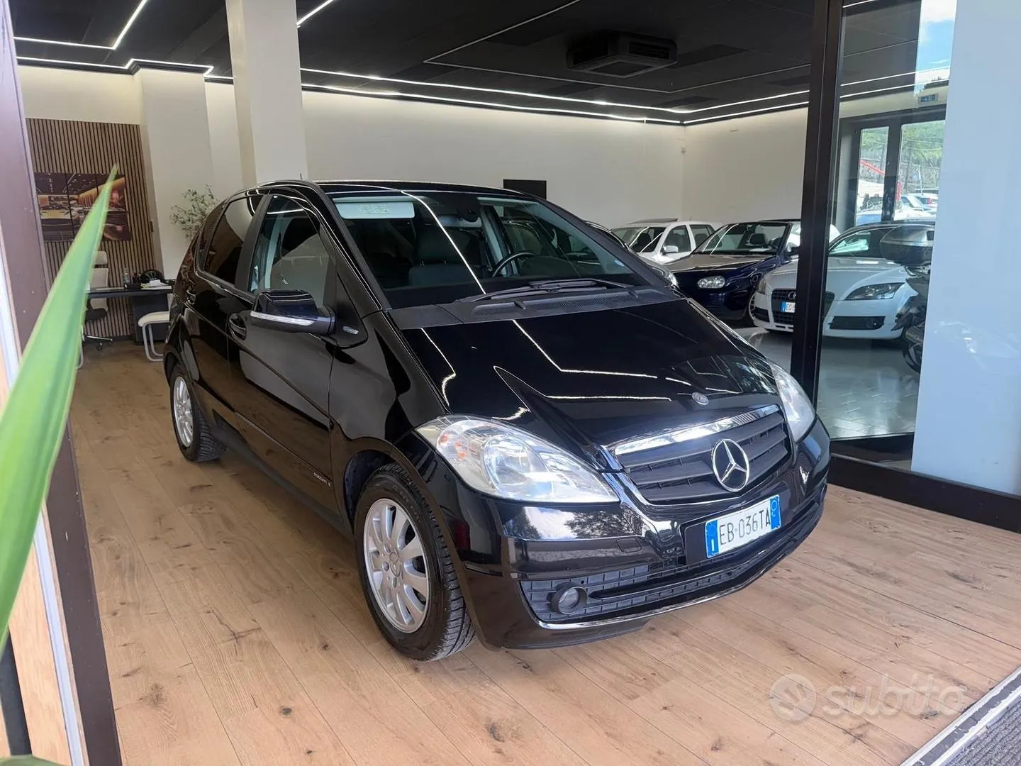 Mercedes-Benz A 160 2010 photo 2
