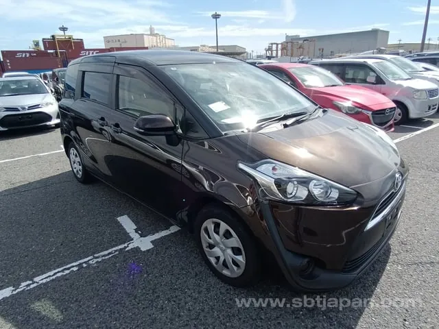 Toyota Sienta X