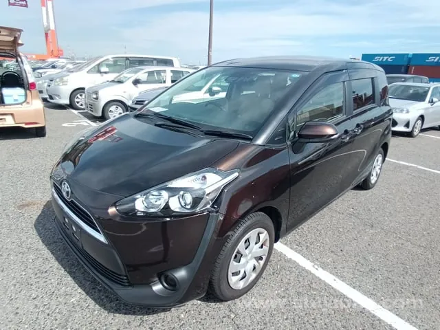 Toyota Sienta X 2017 photo 2