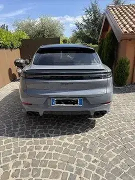 Porsche Cayenne 2024 photo 2