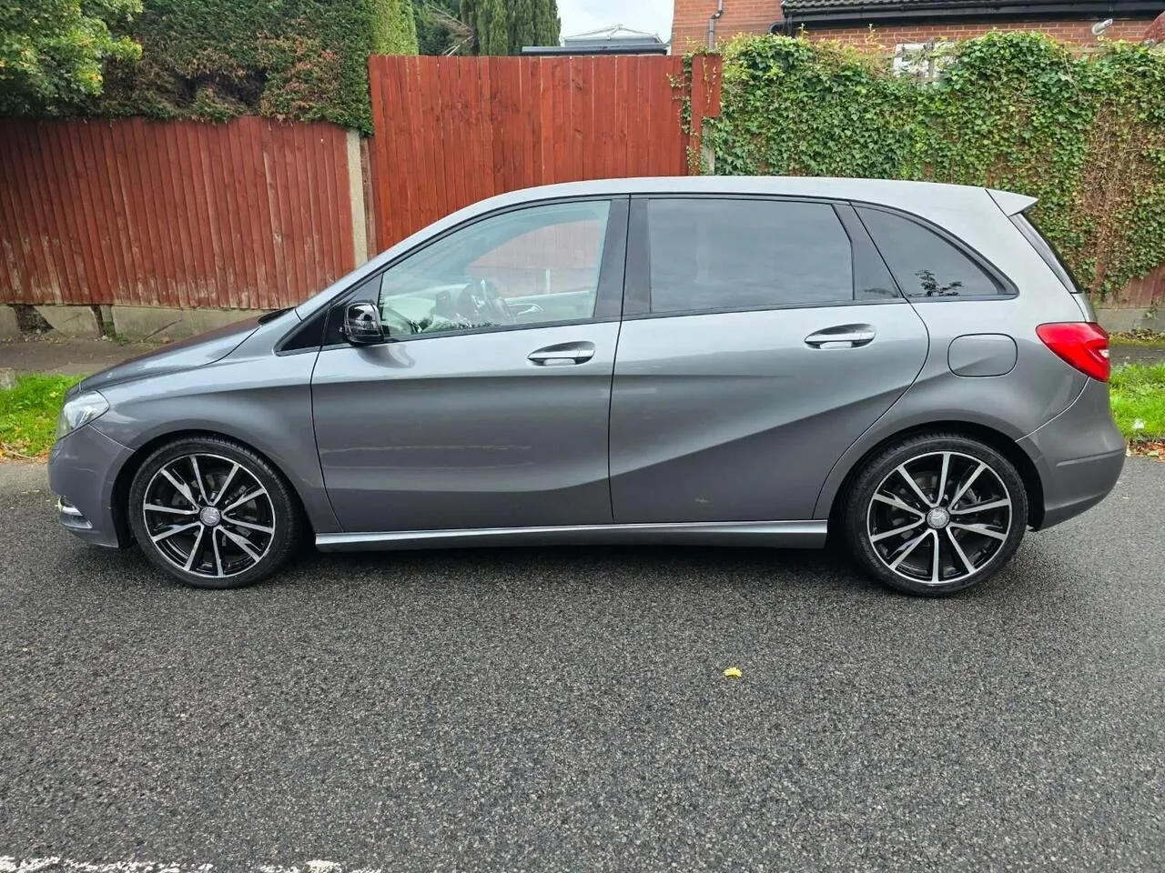 Mercedes-Benz B-Class 2012 photo 5