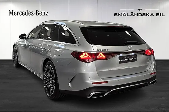 Mercedes-Benz E300 De 2026 photo 3