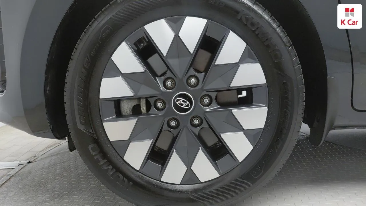 Hyundai Staria 2023 photo 5