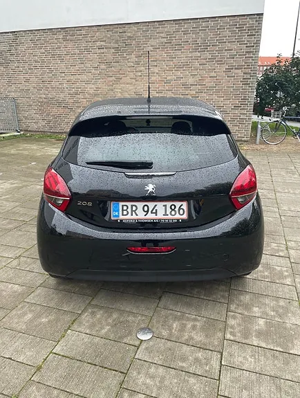 Peugeot 208 2017 photo 4