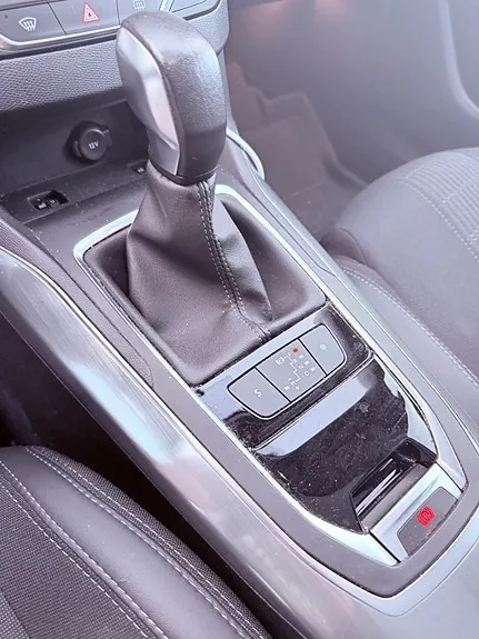 Peugeot 308 2019 photo 3
