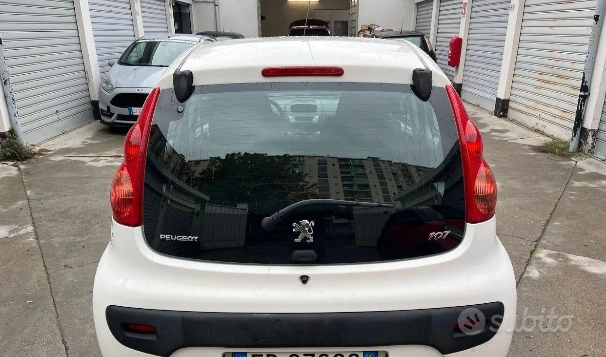 Peugeot 107 2010 photo 4