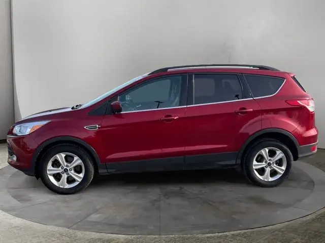 Ford Escape 2015 photo 2