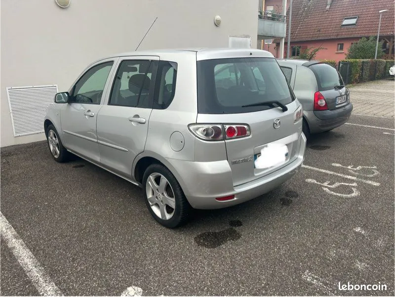 Mazda 5 2006 photo 2