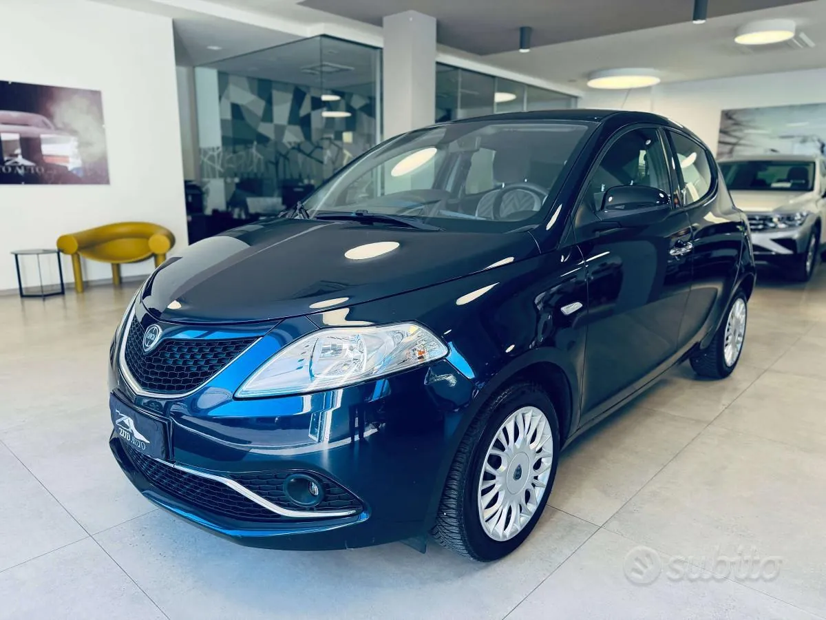 Lancia Ypsilon