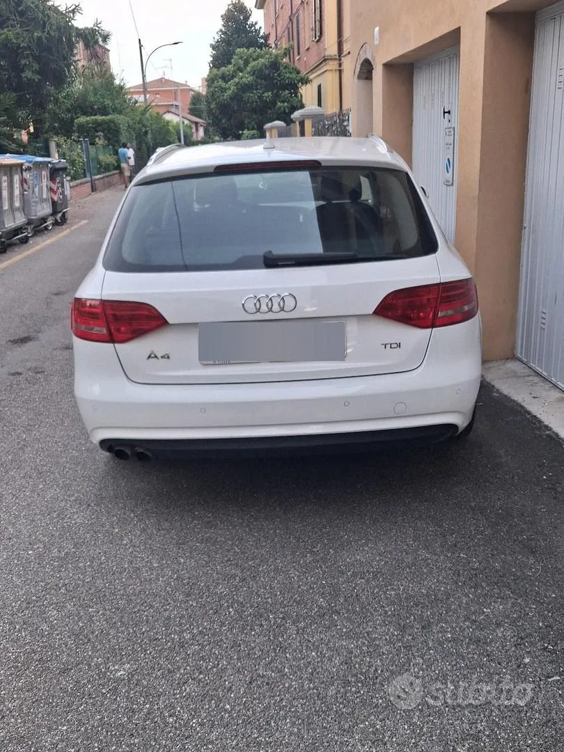 Audi A4 2013 photo 2