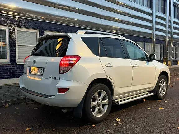 Toyota Rav4 2011 photo 5