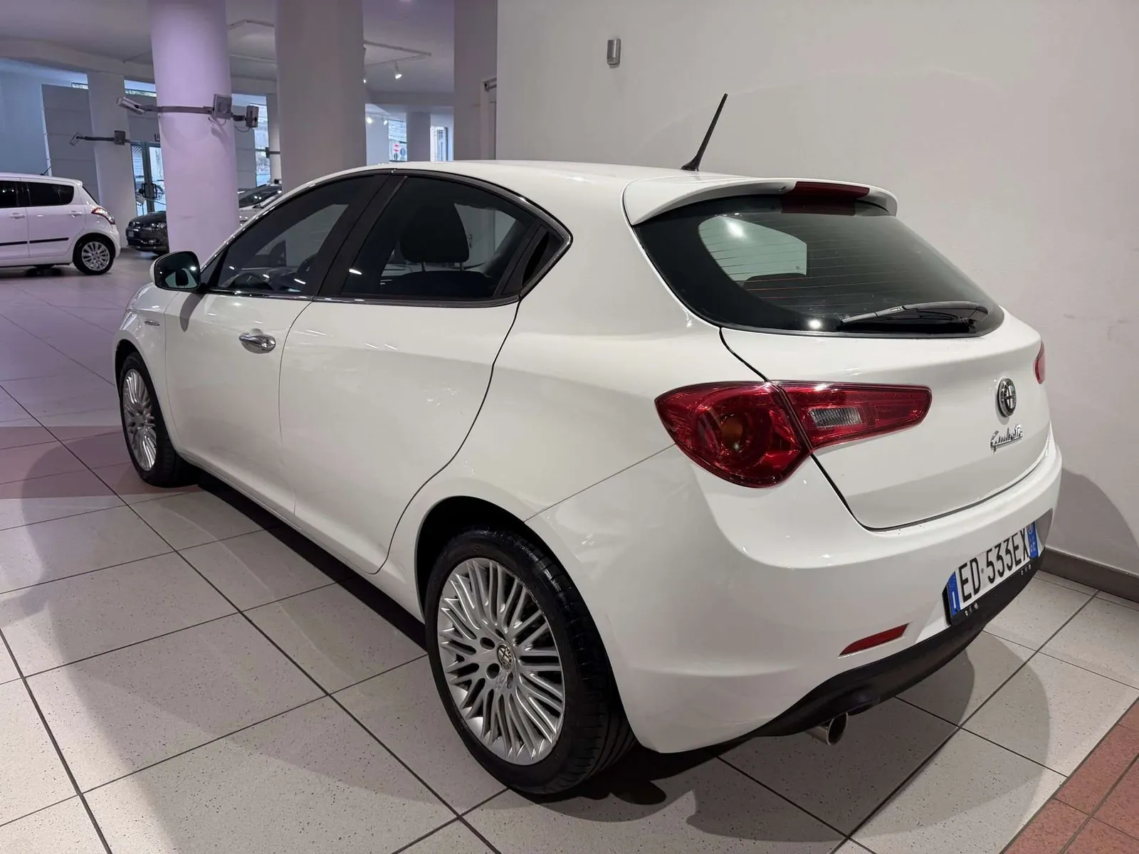 Alfa Romeo Giulietta 2010 photo 3