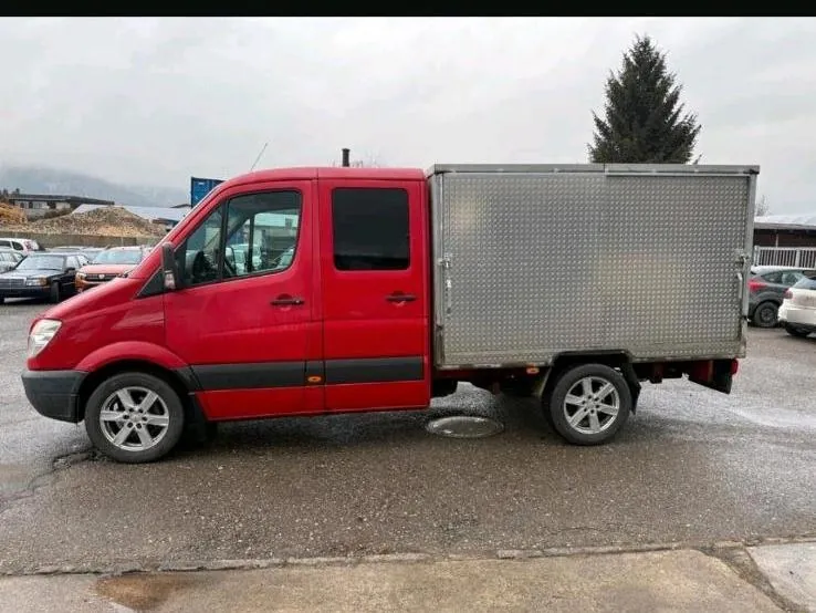 Mercedes-Benz Sprinter 324