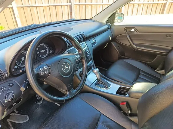 Mercedes-Benz C180 2005 photo 3