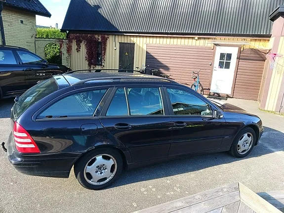 Mercedes-Benz C180