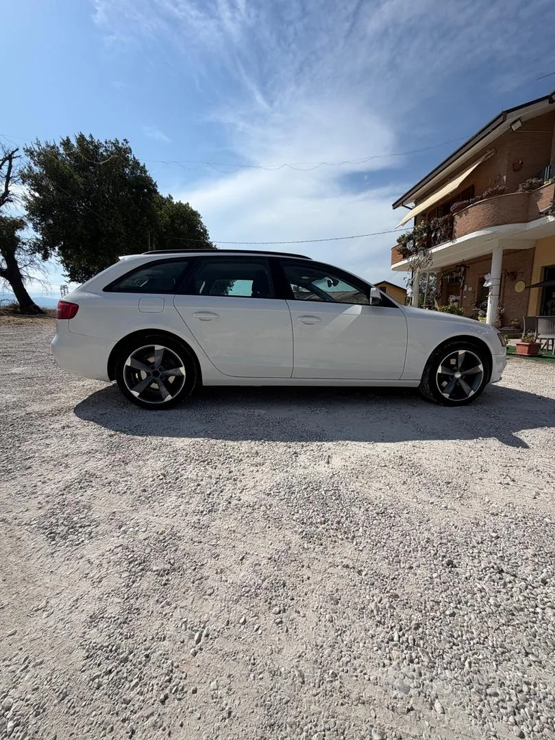 Audi A4 2013 photo 4