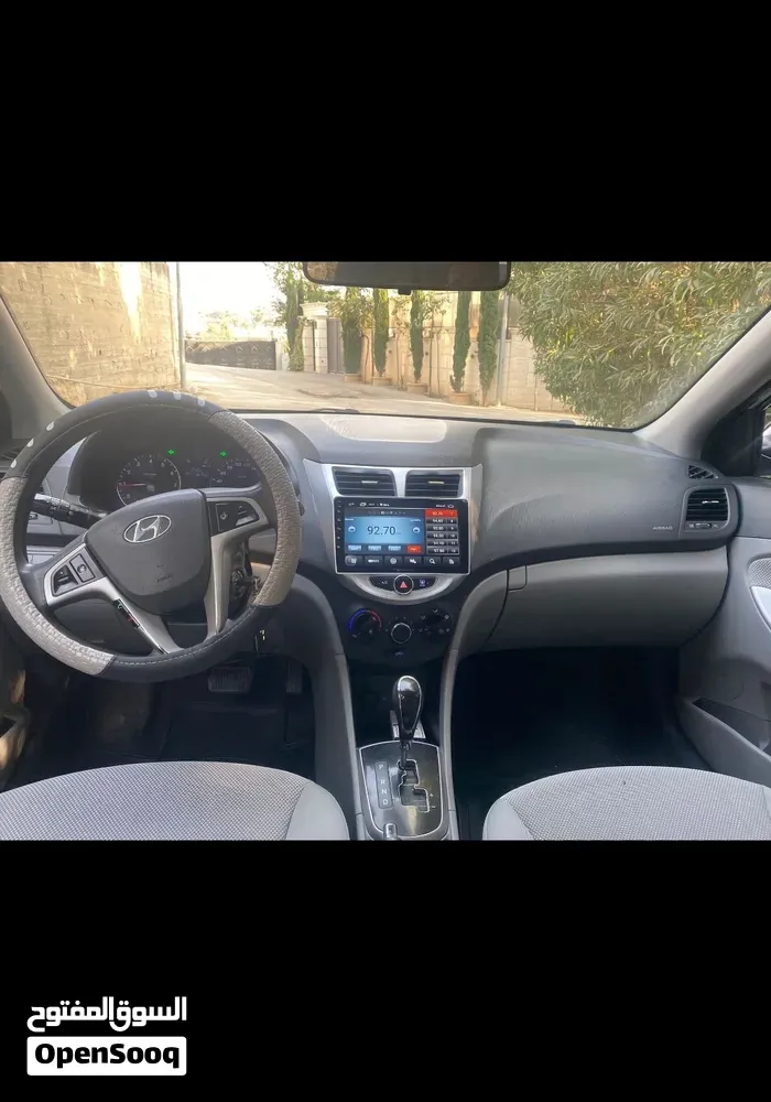 Hyundai Accent 2018 photo 5