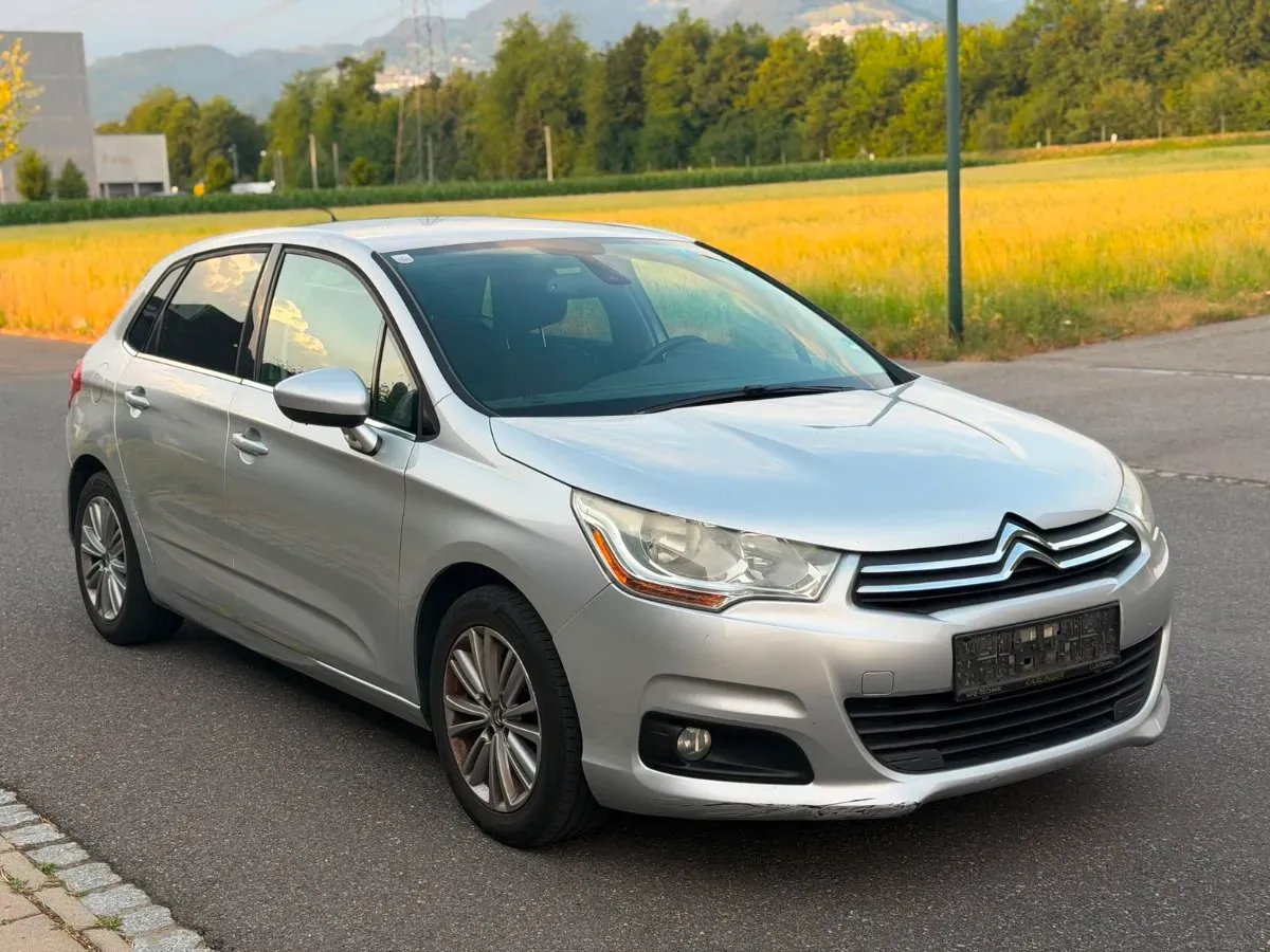 Citroen C4 2011 photo 2