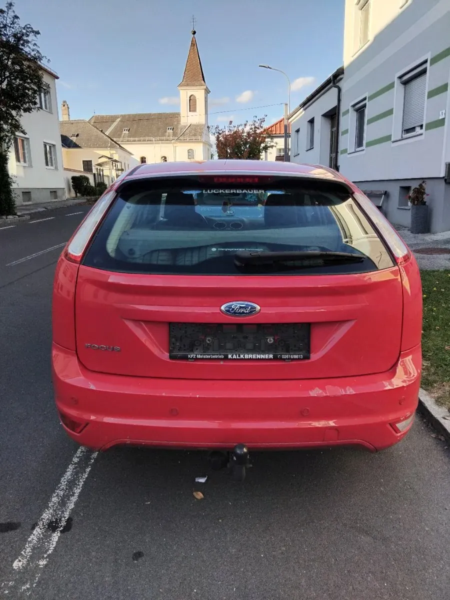 Ford Focus 2010 photo 3