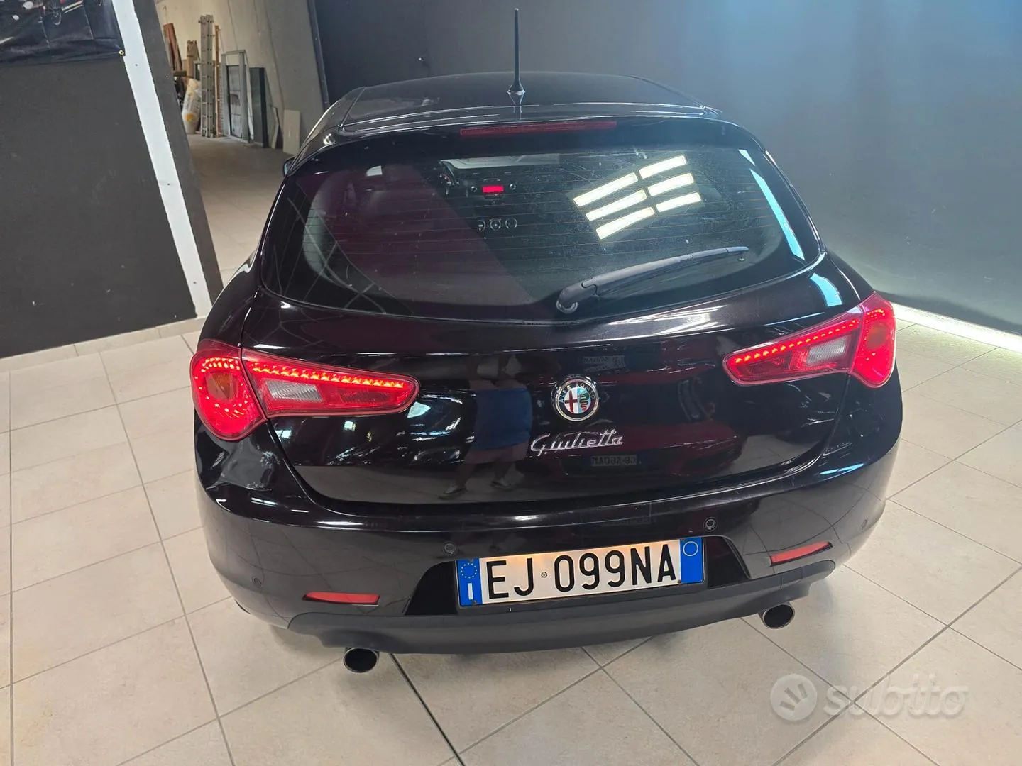 Alfa Romeo Giulietta 2011 photo 5