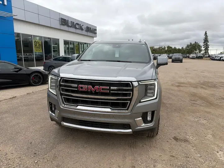 GMC Yukon Xl 2023 photo 2