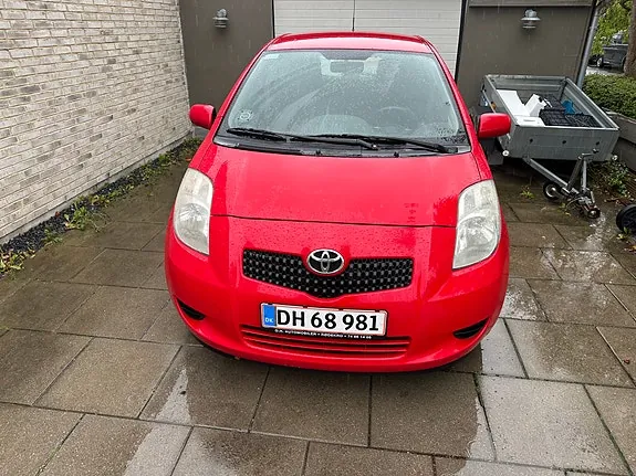 Toyota Yaris 2007 photo 2