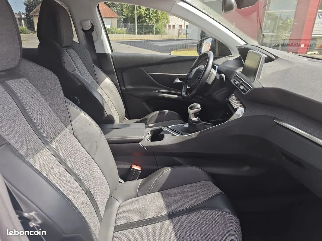 Peugeot 3008 2017 photo 3