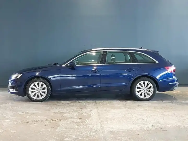 Audi A4 Avant 2022 photo 4