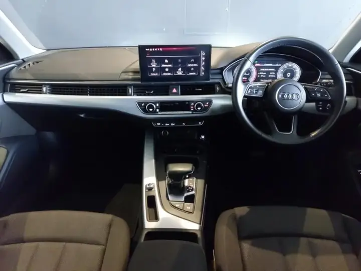 Audi A4 Avant 2022 photo 3