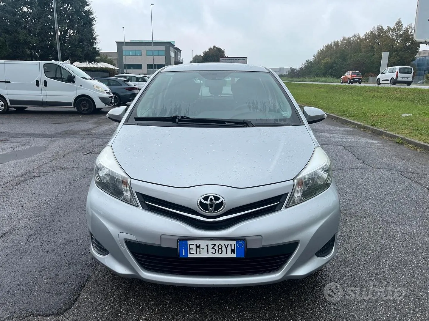 Toyota Yaris 2012 photo 5