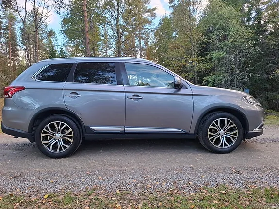 Mitsubishi Outlander 2018 photo 3