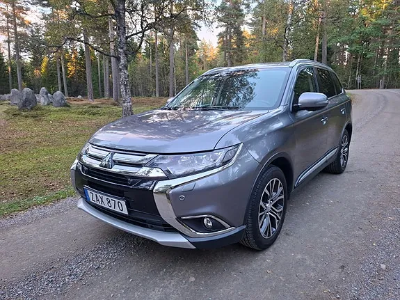 Mitsubishi Outlander 2018 photo 2