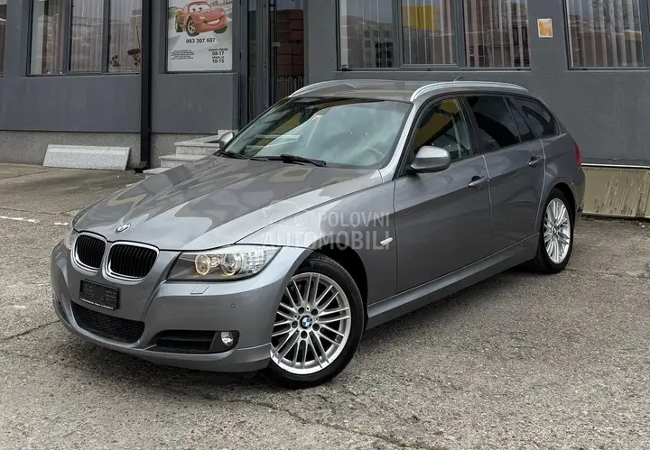 BMW 318 2011 photo 2