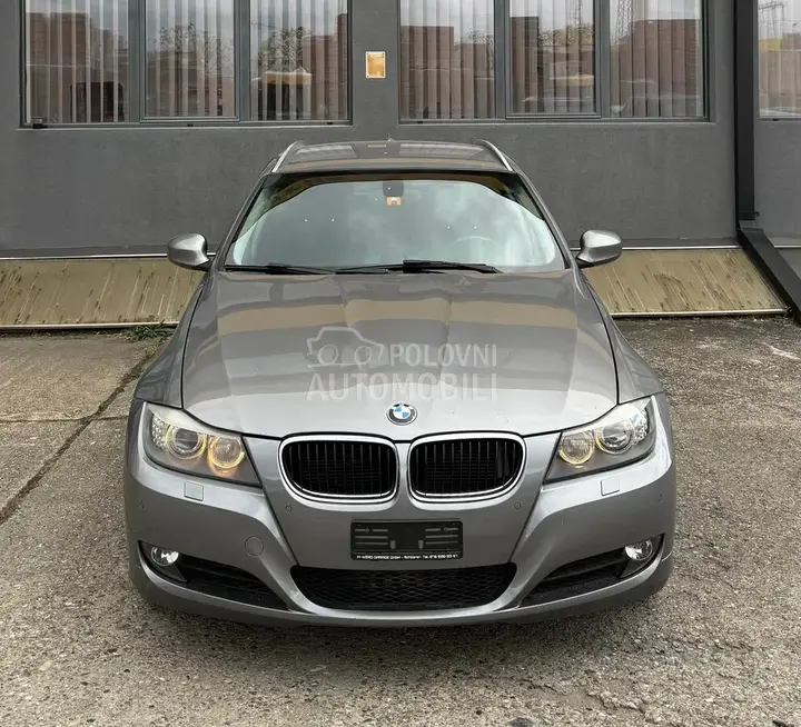 BMW 318 2011 photo 4