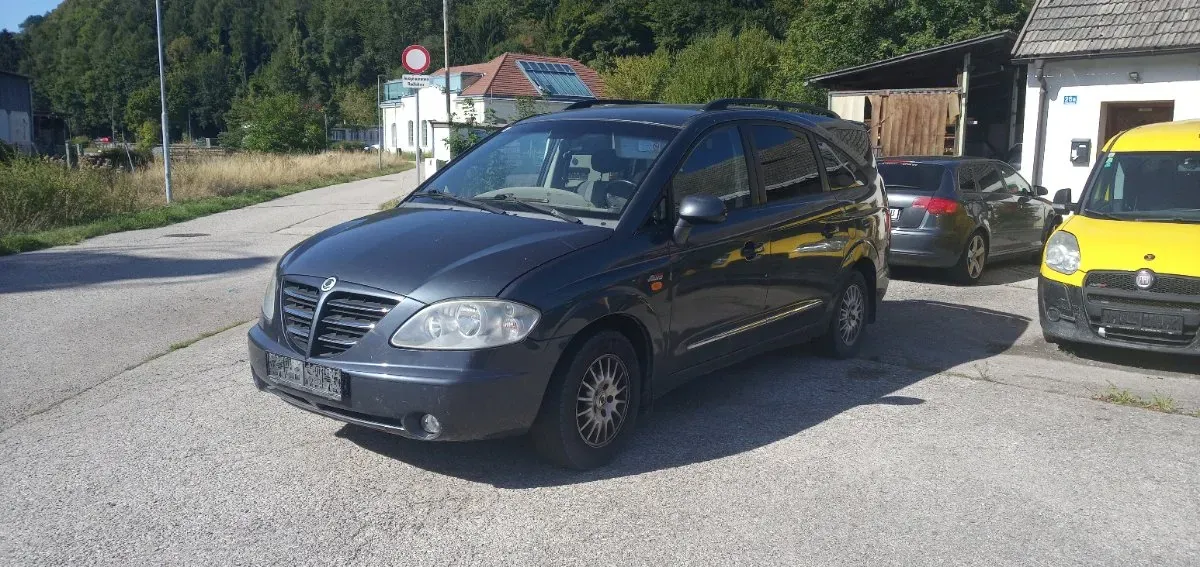 KG Mobility Rodius