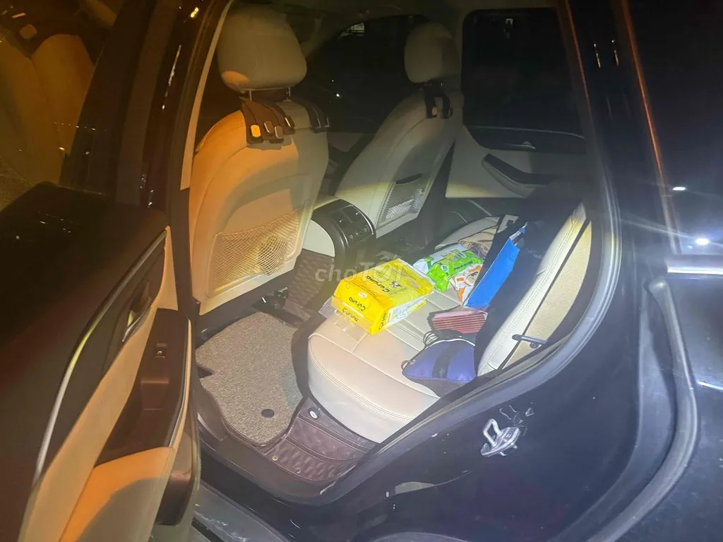 Vinfast Lux Sa2.0 2021 photo 4