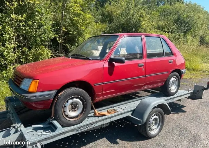 Peugeot 205