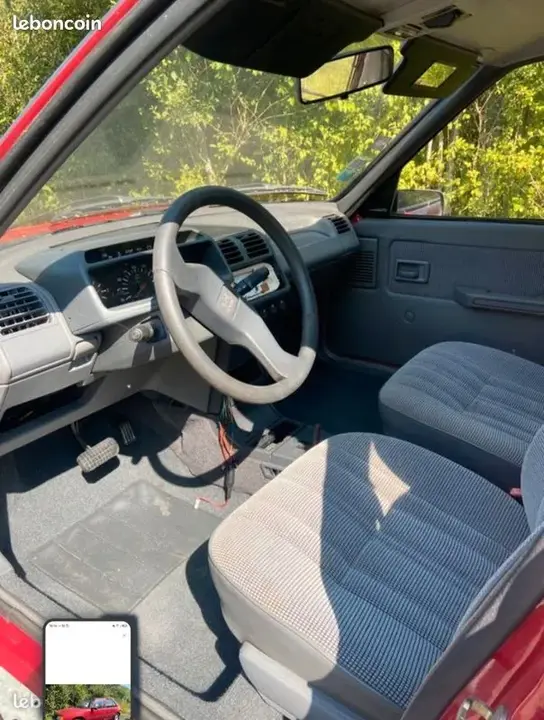 Peugeot 205 1990 photo 2