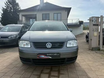 Volkswagen Touran 2005 photo 2