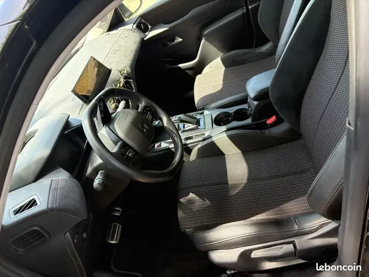 DS Automobiles Ds3 2023 photo 3