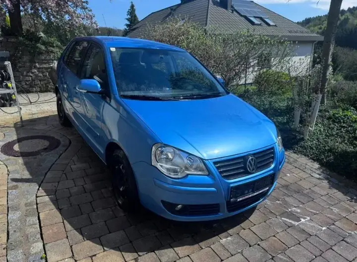 Volkswagen Polo 2006 photo 2
