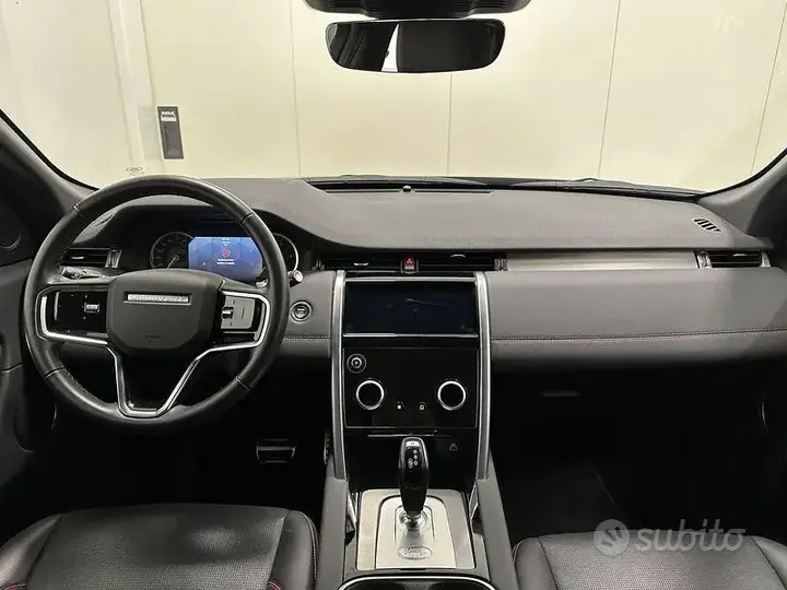 Land Rover Discovery Sport 2022 photo 4