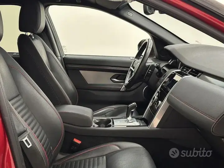 Land Rover Discovery Sport 2022 photo 3