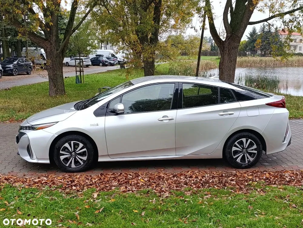 Toyota Prius 2018 photo 4