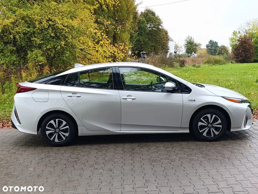 Toyota Prius 2018 photo 3