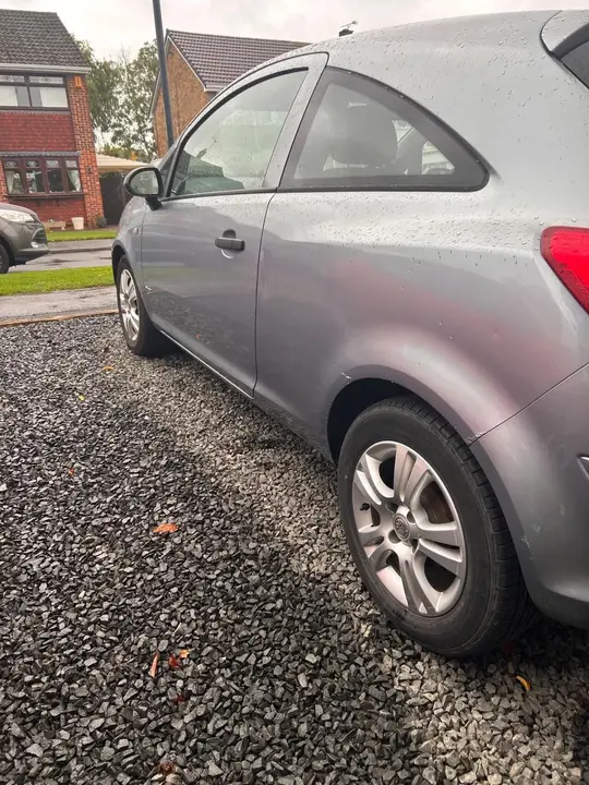 Vauxhall Corsa 2008 photo 3