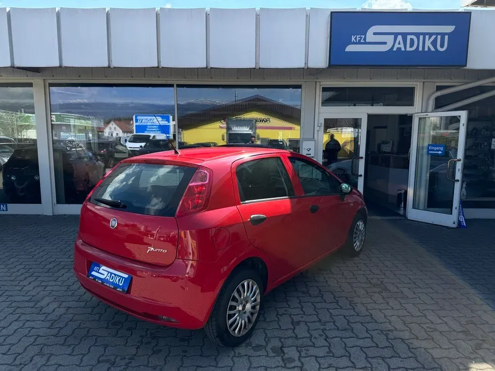 Fiat Punto 2009 photo 3
