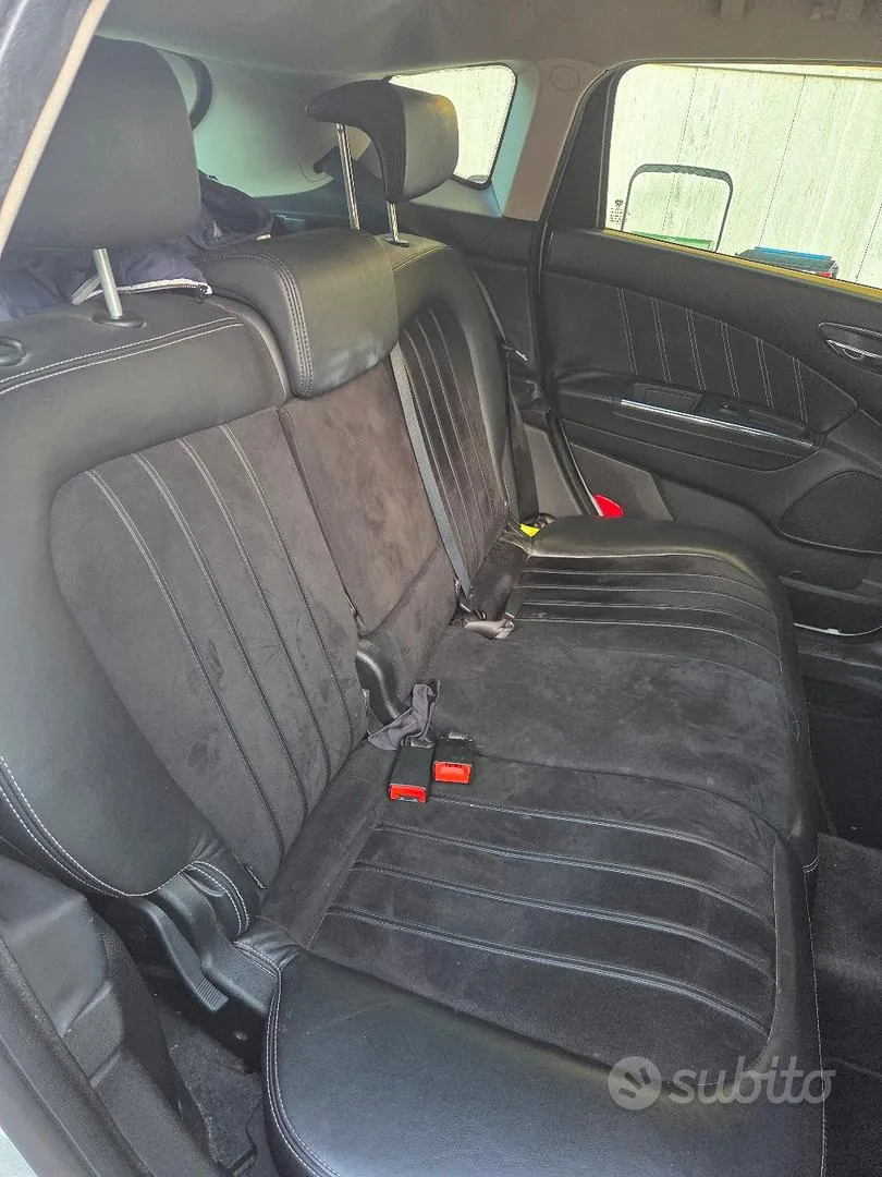 Lancia Delta 2011 photo 2