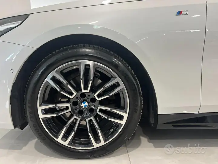 BMW 520D 2024 photo 3