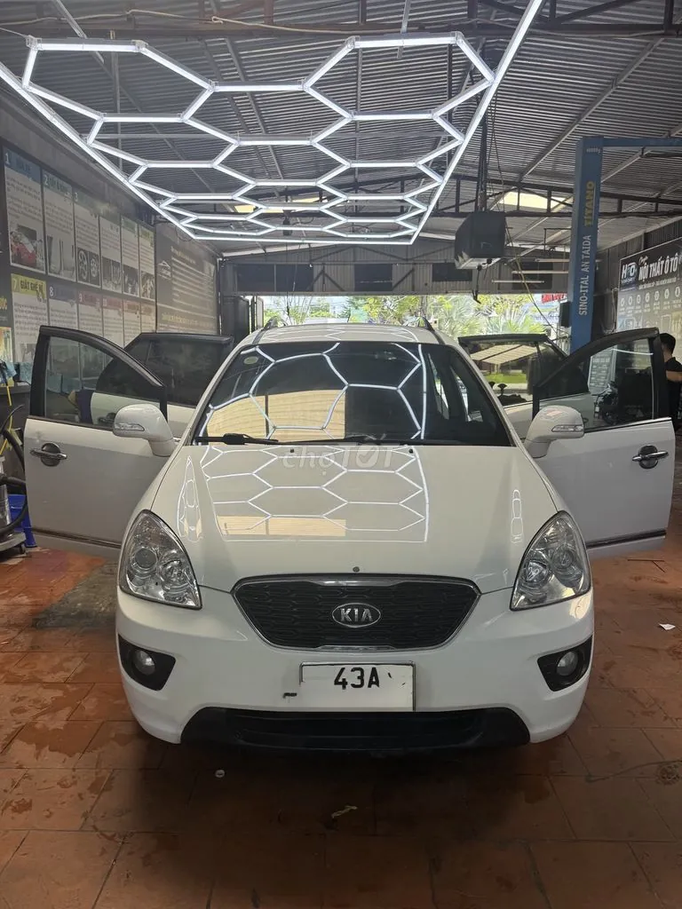 Kia Carens 2015 photo 2
